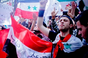 Syrian protesters in front of the Syrian embassy in Cairo