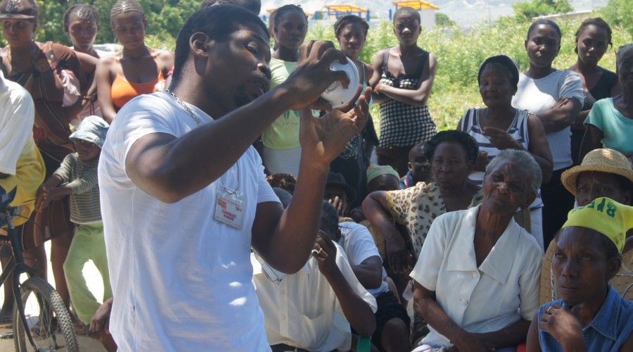 Demonstrating a solar kit