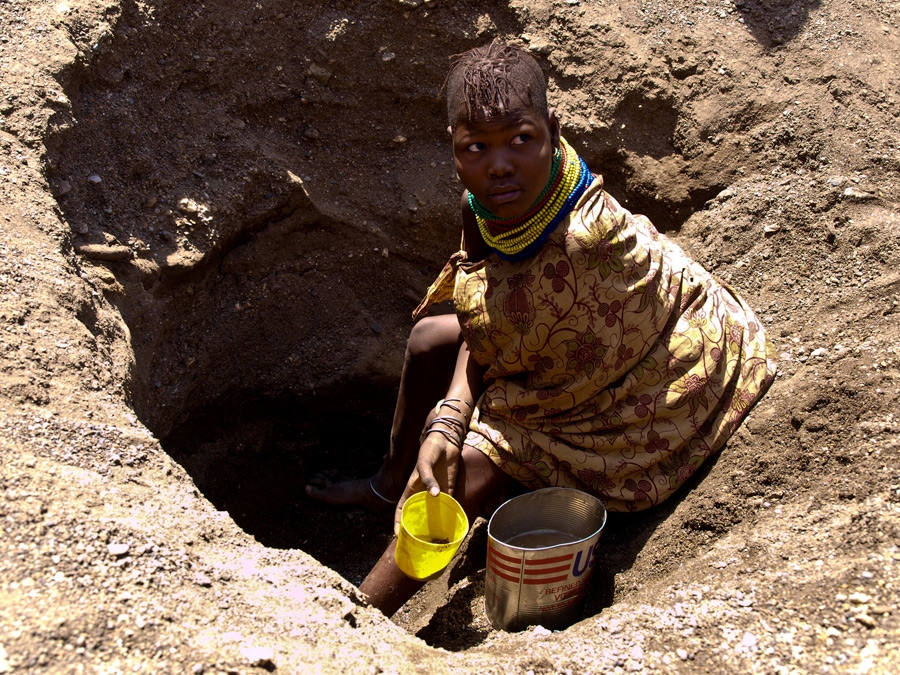 Collecting water in Turkana, Kenya