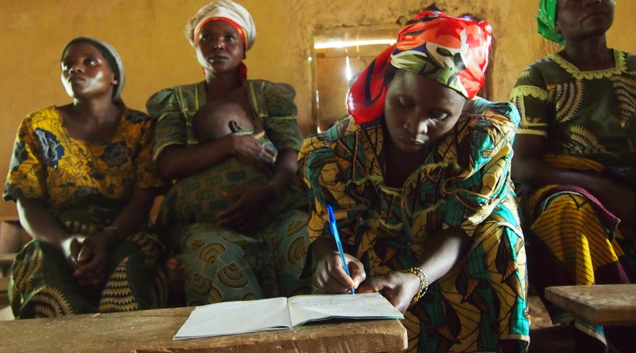 Training session with a local womens committee in Bweru, eastern Democratic Republic of Congo