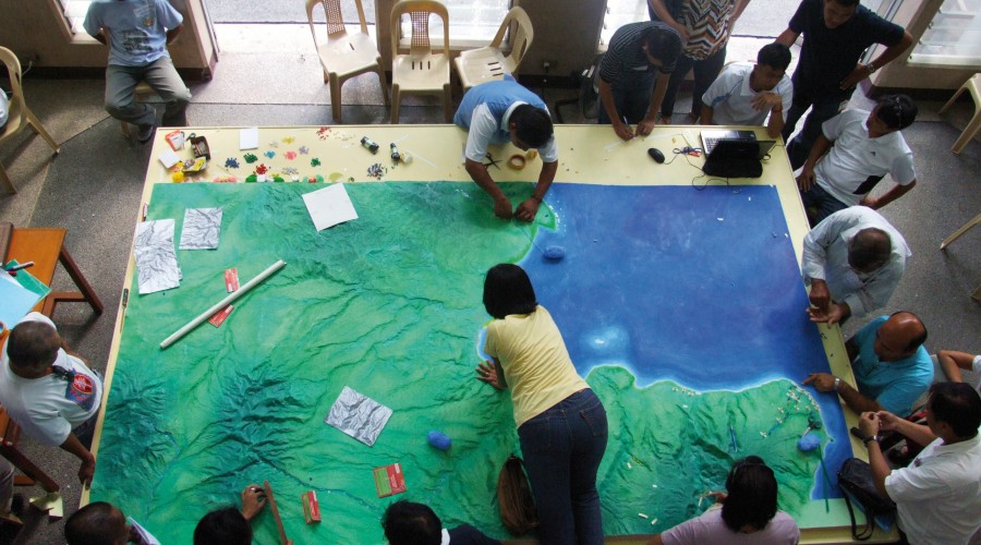 A disaster risk reduction workshop with government, NGOs, academics and indigenous communities in the Philippines