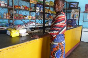 “With the cash I receive, I buy food for my family. I was also able to use some of the money to pay the remaining USD5 that was outstanding for my children’s school fees.” – Letwin Chisorochengwe, mother of two.