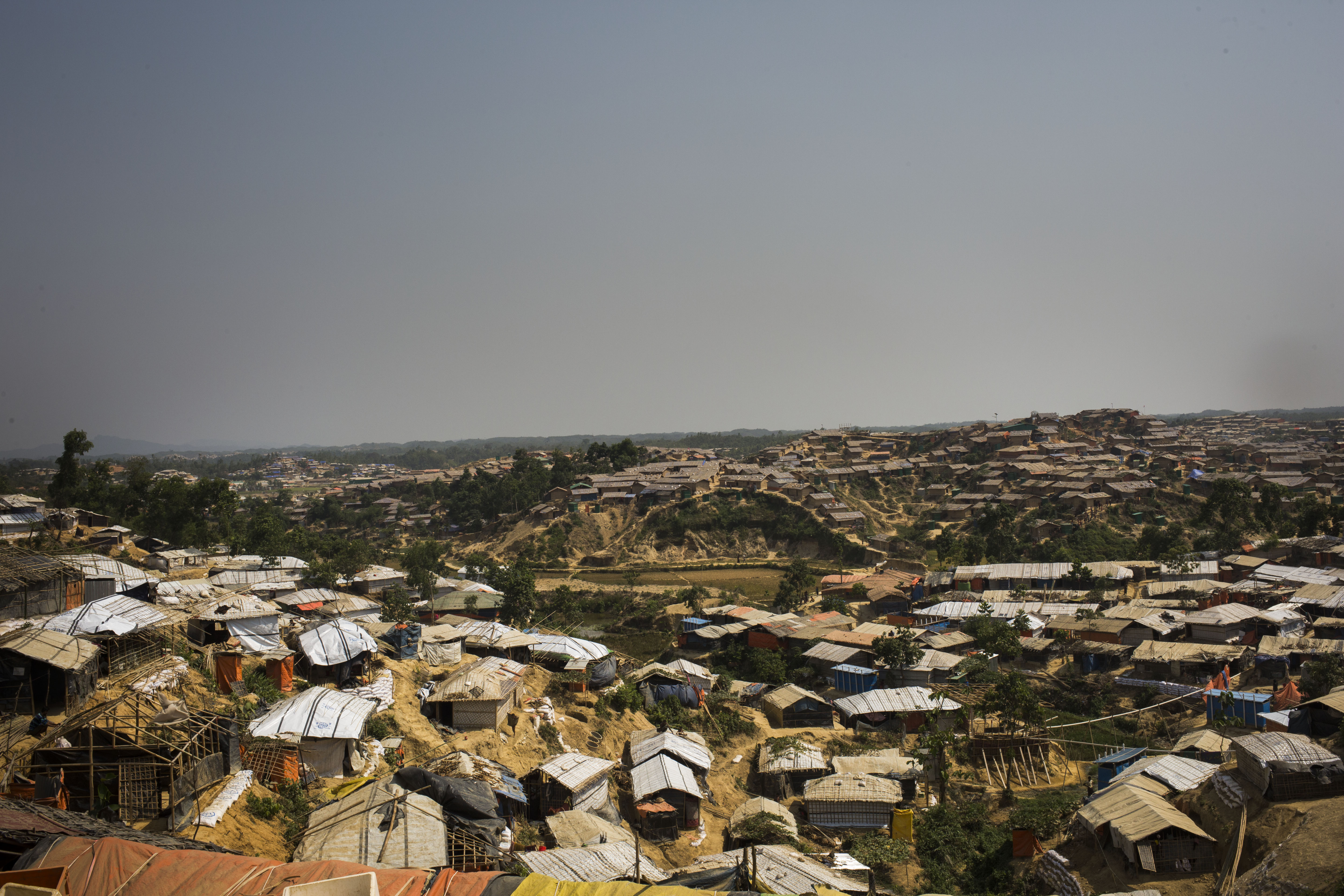 Kutupalong-Balukhali is now the largest refugee camp in the world, home to 600,000 people. People live in cramped conditions on precarious slopes. The camp stretches as far as the eye can see.