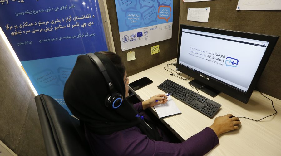 An Awaaz operator handling calls.