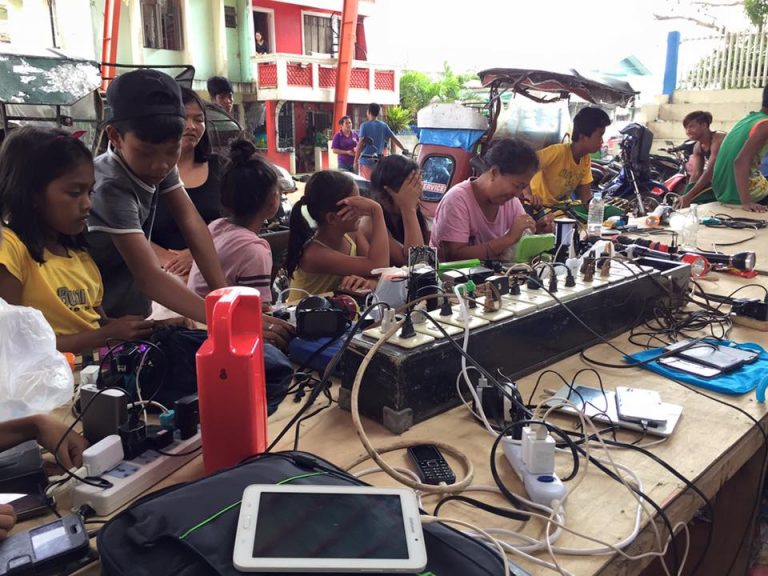 Provision of free SMS, call and battery charging services two days after Typhoon Knockten.