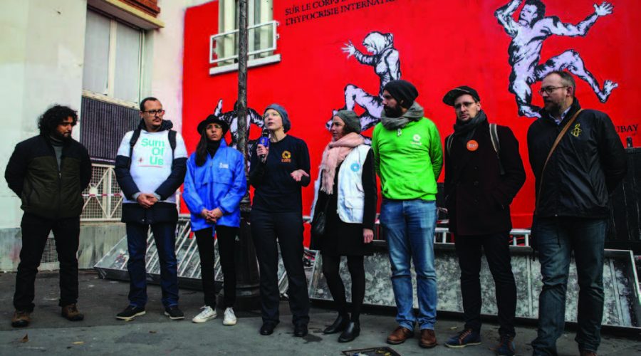 Stunt on November 19, 2019 with the street artist Murad Subay in collaboration with Action contre la Faim, ACAT, Amnesty International France, CARE France, Médecins du Monde, Oxfam France and SumOfUs